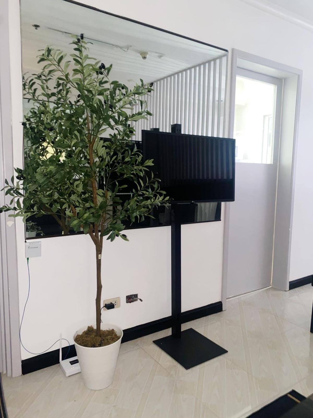 Cozy 2-Bedroom At South Of Market Soma Bgc Near Sm Aura, Market! Market! & Bonifacio High Street Taguig Exterior photo