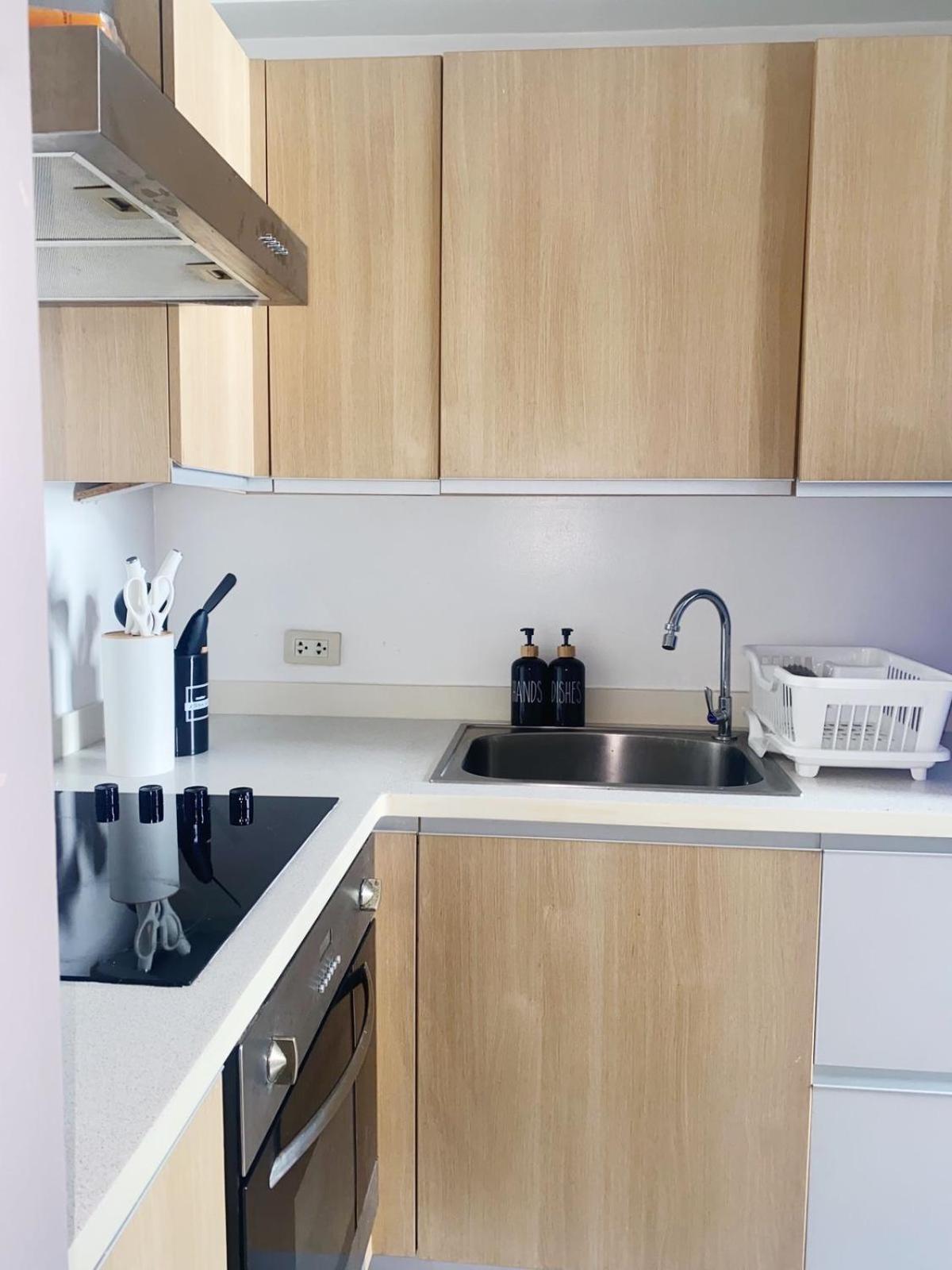 Cozy 2-Bedroom At South Of Market Soma Bgc Near Sm Aura, Market! Market! & Bonifacio High Street Taguig Exterior photo