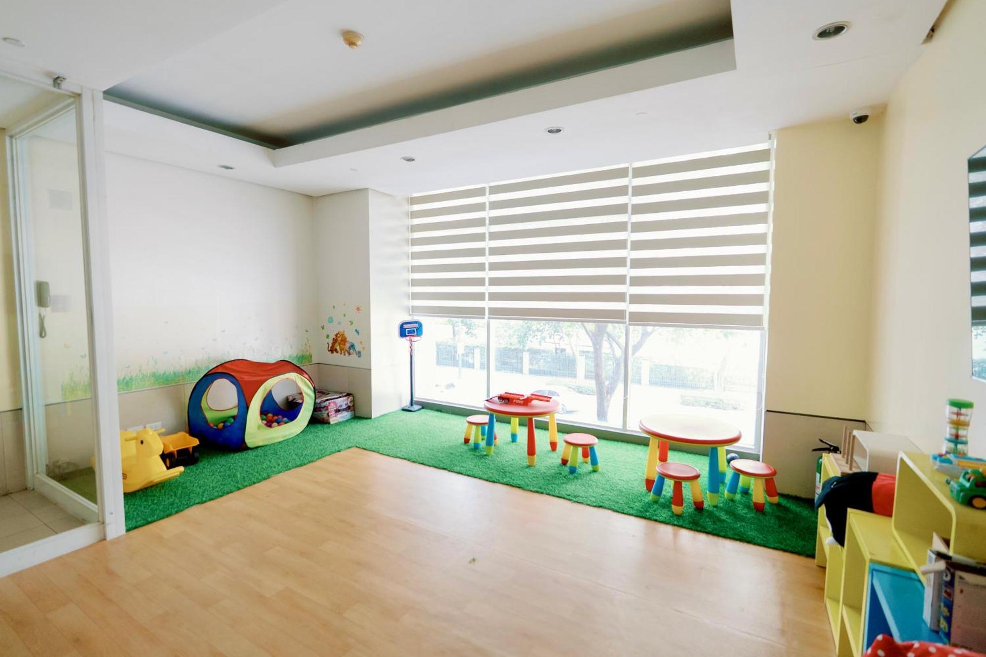 Cozy 2-Bedroom At South Of Market Soma Bgc Near Sm Aura, Market! Market! & Bonifacio High Street Taguig Exterior photo