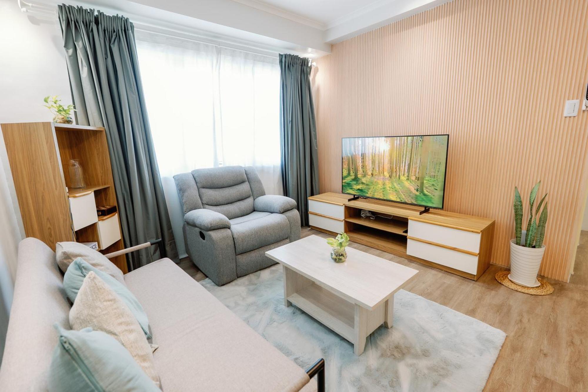 Cozy 2-Bedroom At South Of Market Soma Bgc Near Sm Aura, Market! Market! & Bonifacio High Street Taguig Exterior photo