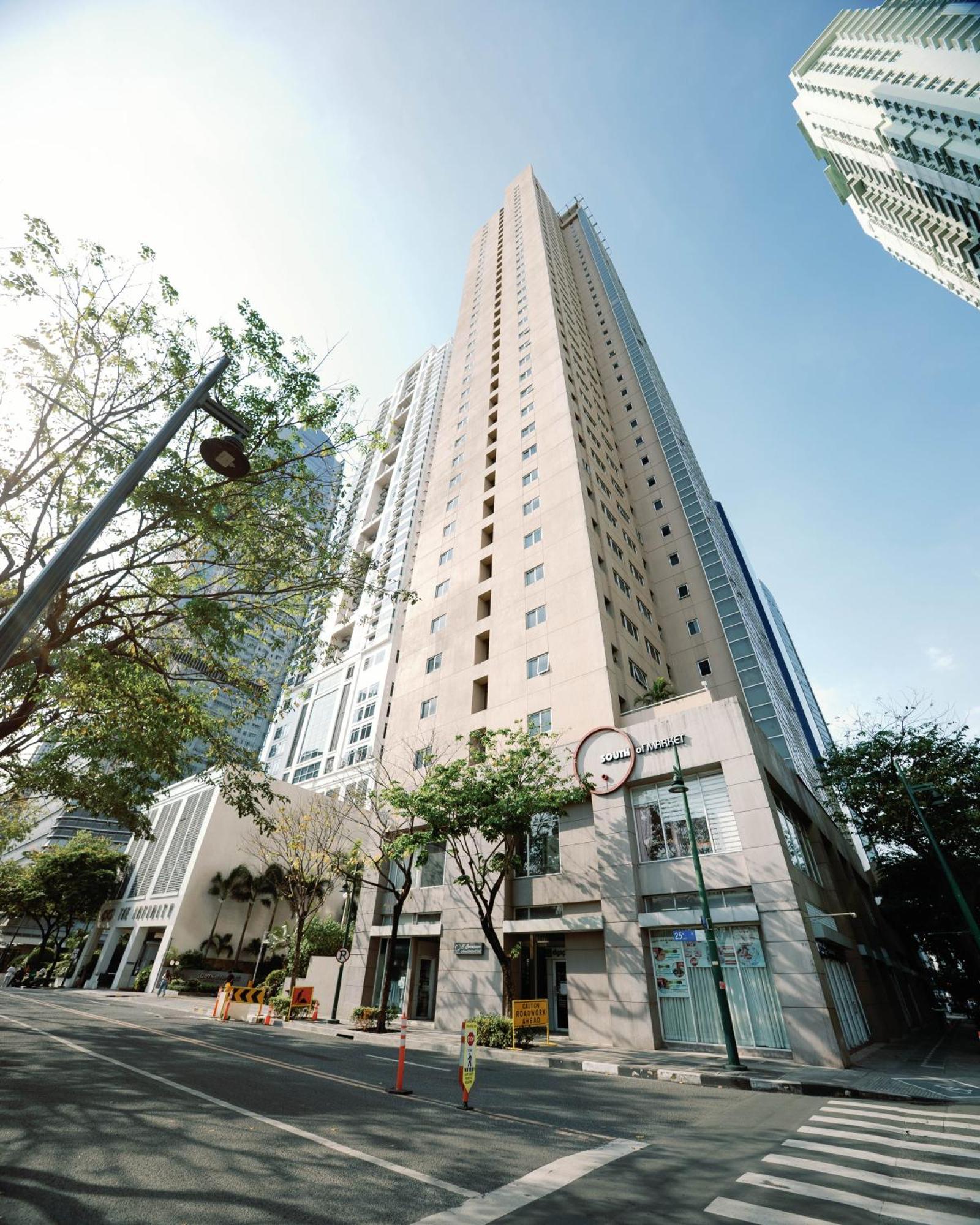Cozy 2-Bedroom At South Of Market Soma Bgc Near Sm Aura, Market! Market! & Bonifacio High Street Taguig Exterior photo